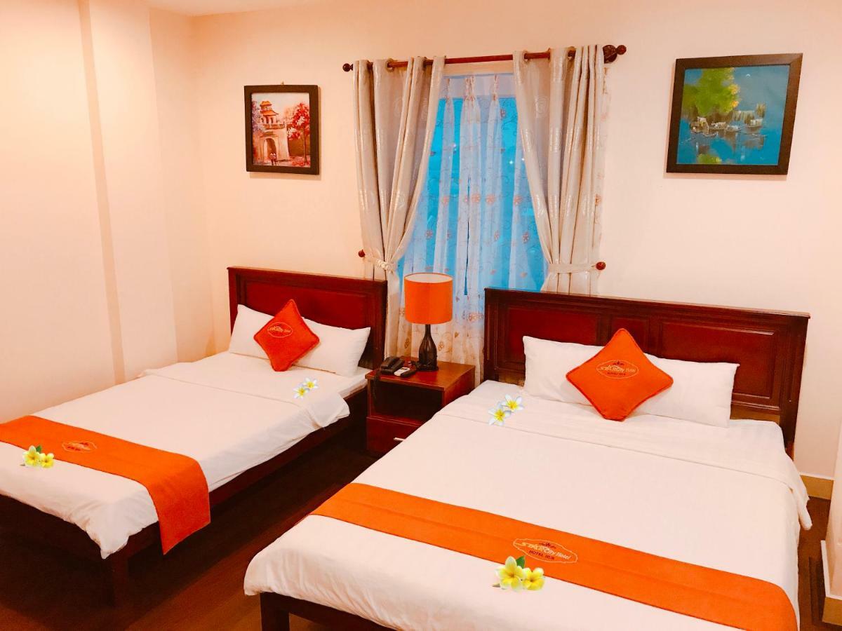 Golden Star Hotel Hue Exterior photo